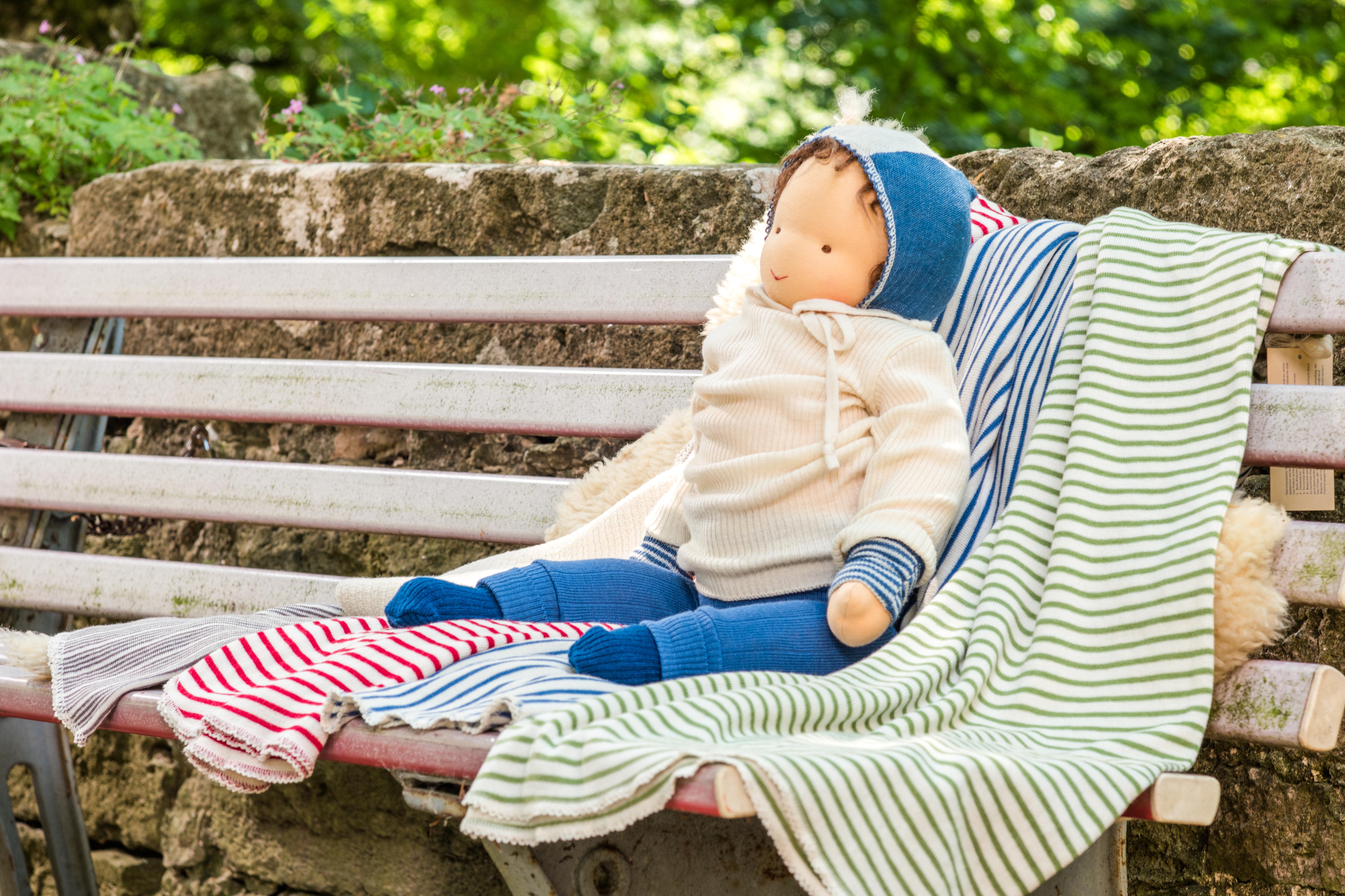 Baby - Knuddeltuch aus Bio-Wolle/Seide - rubinrot/natur